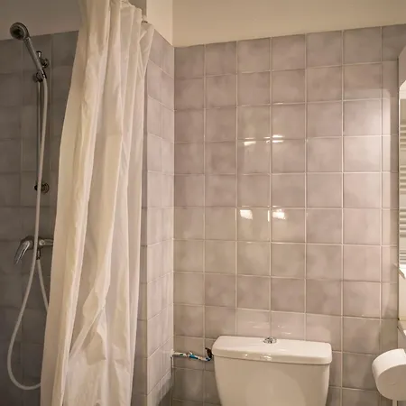 Avec Balcon, Wifi Et Parking - 4 Couchages - - Fr-1-512-59 * Брид-Ле-Бэн